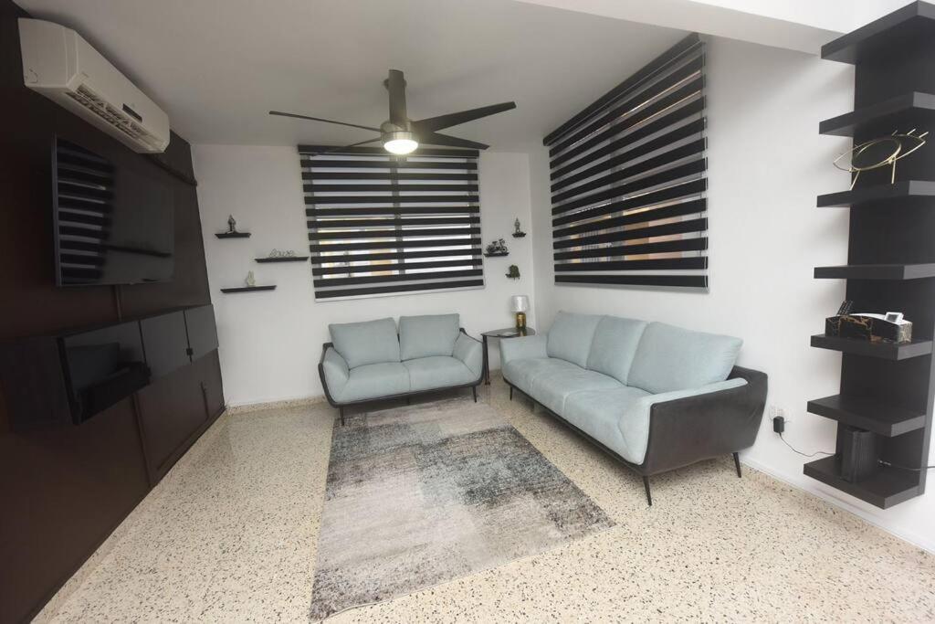 Cozy Apartment In The Heart Of The City 폰세 외부 사진